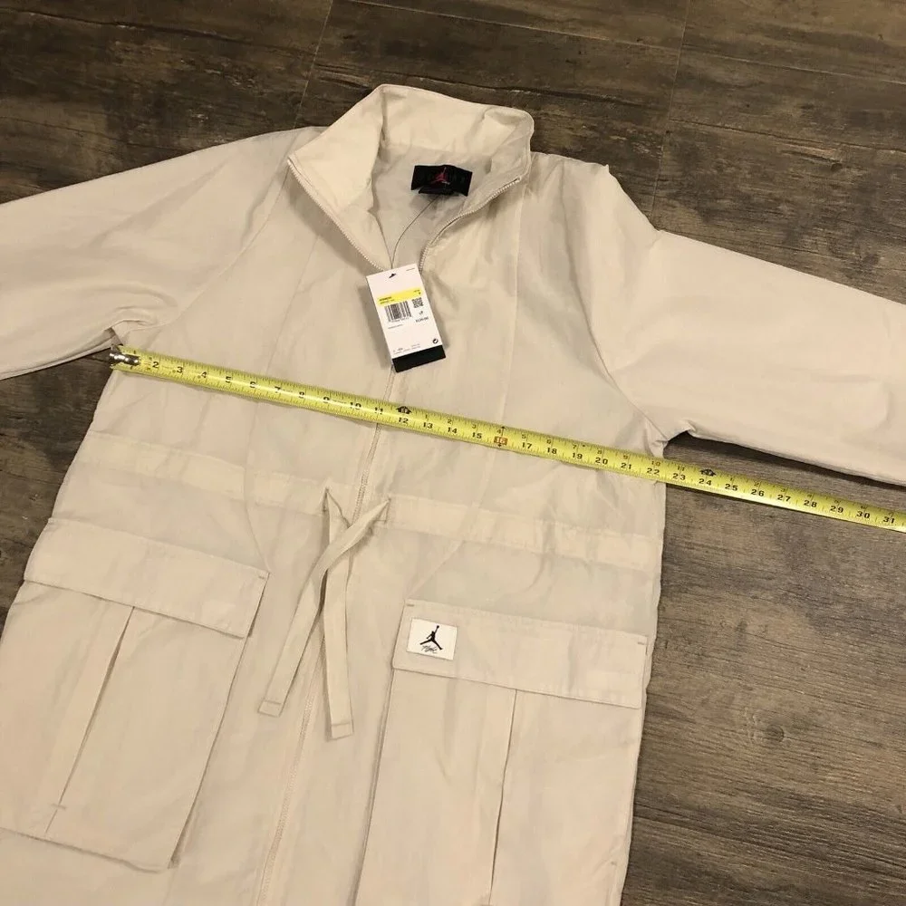 NWT Jordan Essentials Women's Oversized Jacket‎ Size Small DM5197-104 $120